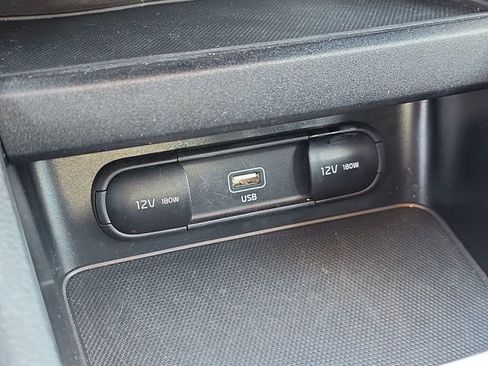 Certified 2023 Kia Forte LXS w/ LXS Technology Package image 32