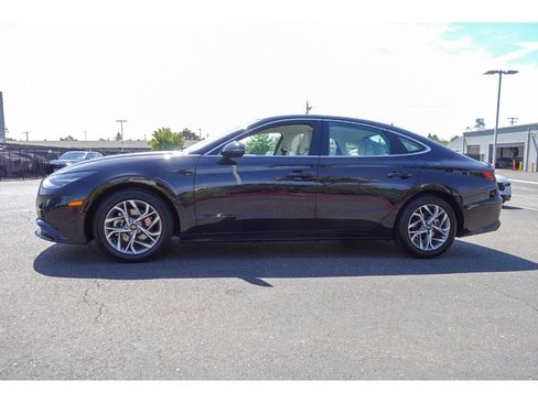 Used 2023 Hyundai Sonata SEL w/ Preferred Accessory Package FWD image 7