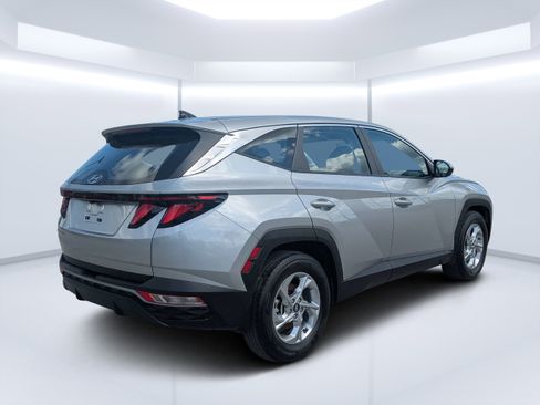 Certified 2024 Hyundai Tucson SE image 3
