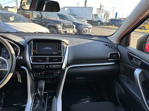 Used 2020 Mitsubishi Eclipse Cross ES image 22