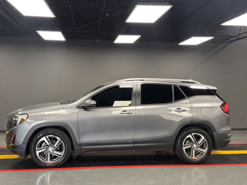 Used 2018 GMC Terrain SLT w/ Infotainment Package II image 3