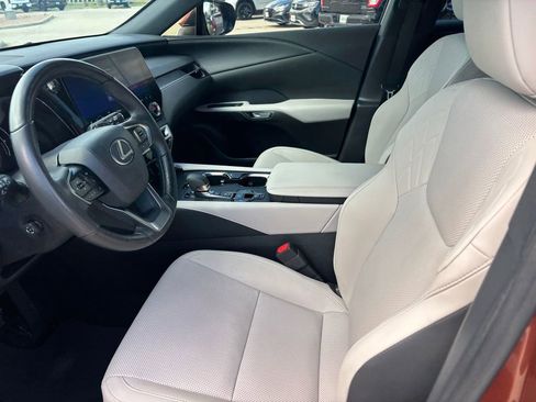 Used 2024 Lexus RX 350 Premium w/ Cold Area Package FWD image 8