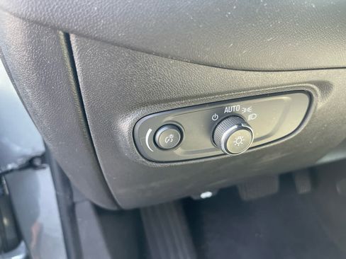 Used 2023 Chevrolet Equinox LT FWD image 10
