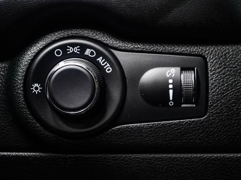 Used 2025 Dodge Durango GT AWD/4WD image 22
