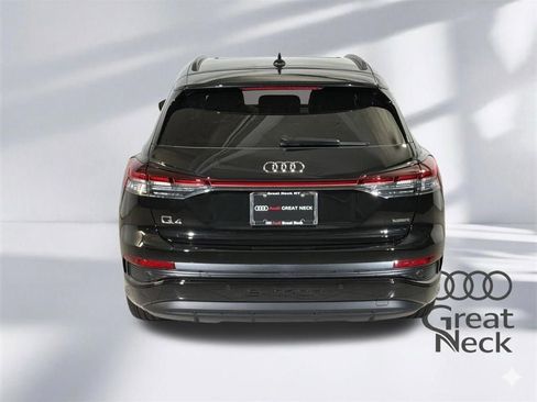 Used 2024 Audi Q4 e-tron Premium AWD/4WD image 22