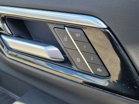 Used 2025 Chevrolet Tahoe LT AWD/4WD image 29