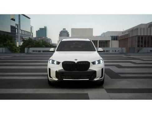 New 2026 BMW X5 sDrive40i w/ M Sport Package RWD image 3