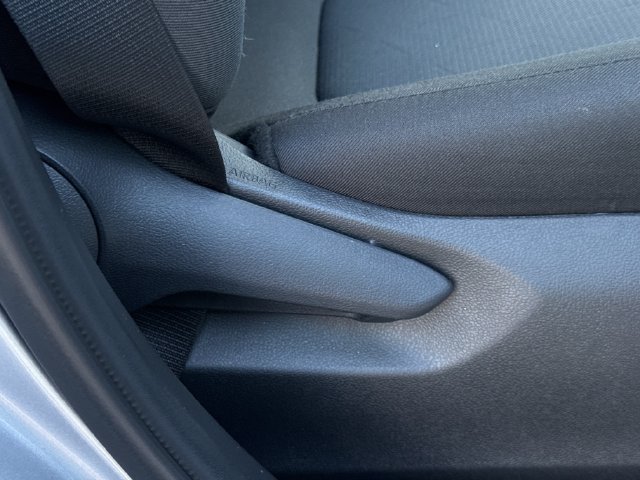 Used 2025 Toyota RAV4 XLE FWD image 30