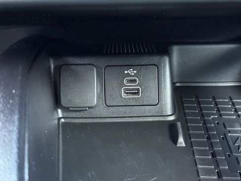 Used 2025 Ford Bronco Sport Badlands image 10