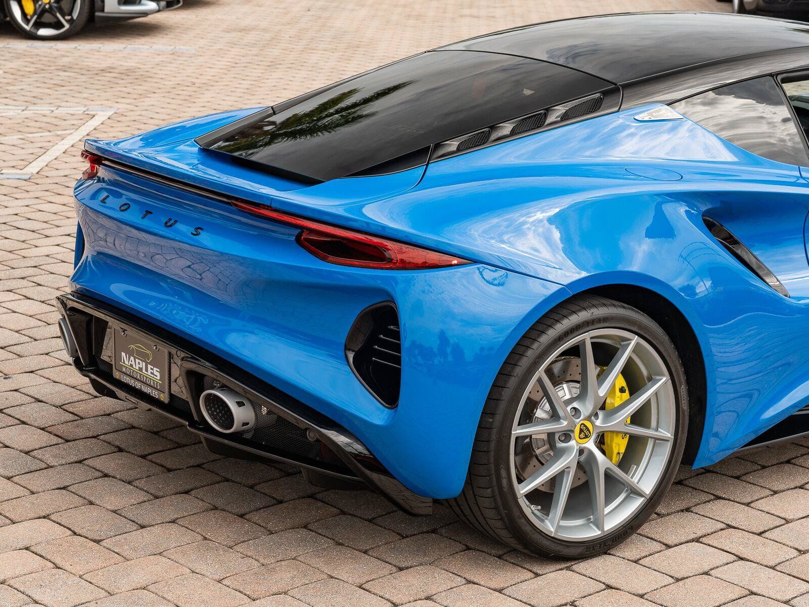 Used 2025 Lotus Emira RWD image 32