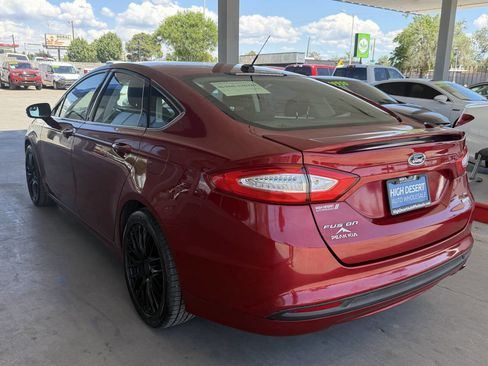 Used 2016 Ford Fusion SE w/ Equipment Group 201A FWD image 4