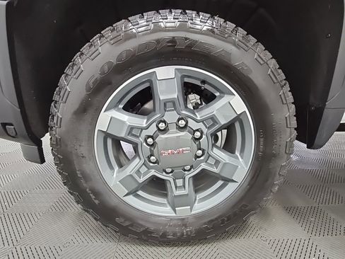 New 2025 GMC Sierra 2500 SLT image 47