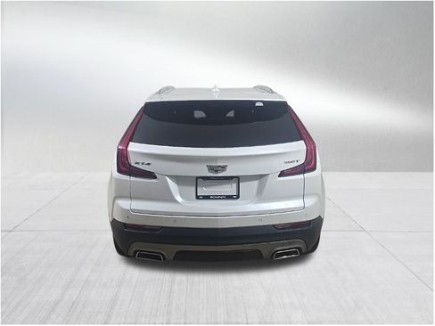 Certified 2022 Cadillac XT4 Premium Luxury w/ Enhanced Visibility Package image 5