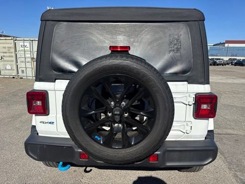Used 2023 Jeep Wrangler Unlimited Sahara w/ Cold Weather Group AWD/4WD image 6