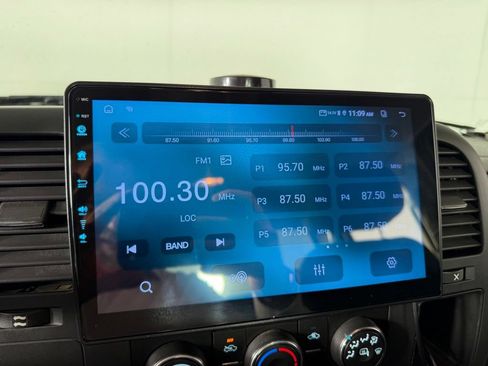 Used 2013 Chevrolet Silverado 2500 LT AWD/4WD image 19