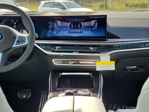 New 2026 BMW X5 xDrive40i w/ M Sport Package image 12