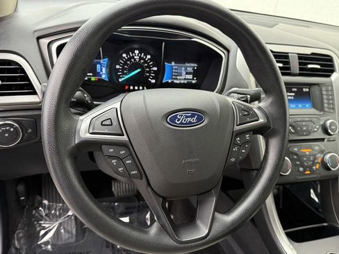 Used 2018 Ford Fusion S image 18