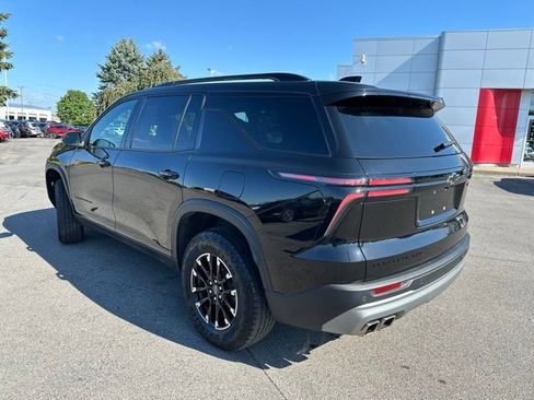 Used 2024 Chevrolet Traverse Z71 AWD/4WD image 3