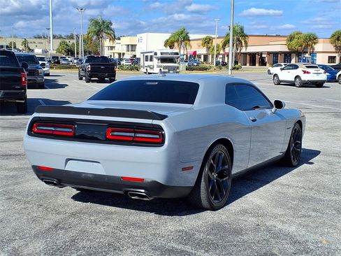 Used 2022 Dodge Challenger R/T image 7