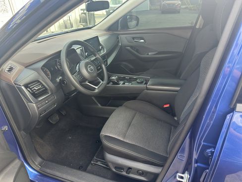 Used 2021 Nissan Rogue SV AWD/4WD image 5