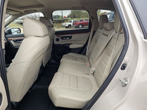 Used 2019 Honda CR-V Touring image 16
