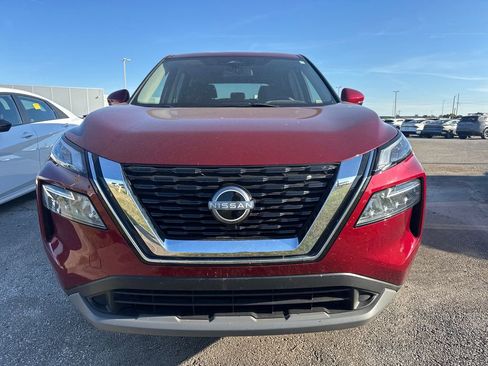 Used 2023 Nissan Rogue SV FWD image 2