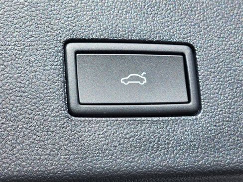 New 2026 Volkswagen Atlas SEL Premium R-Line image 25