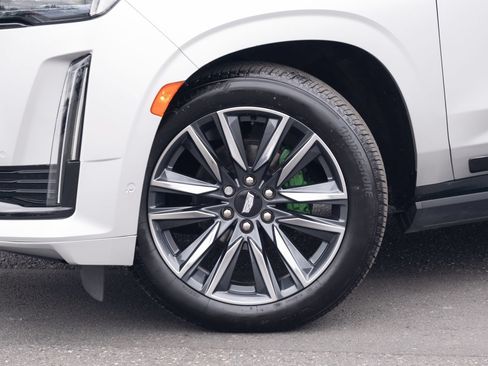 Used 2022 Cadillac Escalade Sport Platinum AWD/4WD image 28