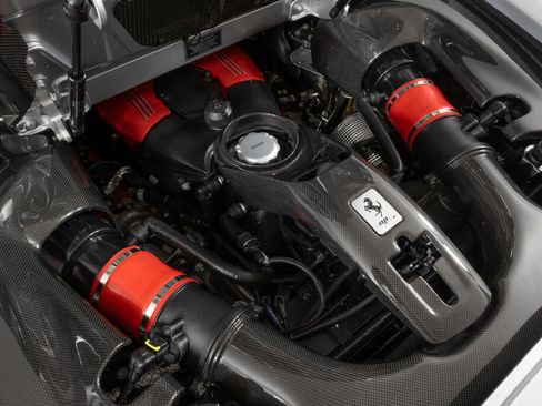 Used 2018 Ferrari 488 Spider image 23