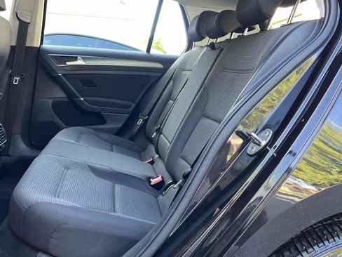Used 2019 Volkswagen e-Golf SE w/ Driver Assistance Package FWD image 36