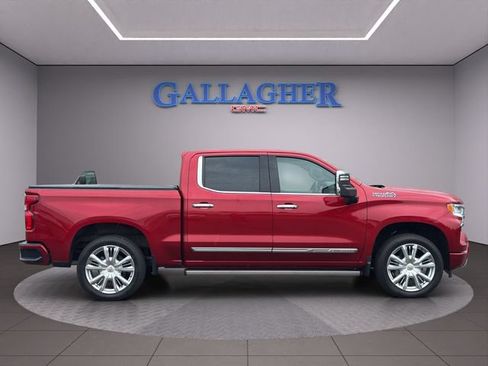 Certified 2025 Chevrolet Silverado 1500 High Country w/ High Country Premium Package AWD/4WD image 3