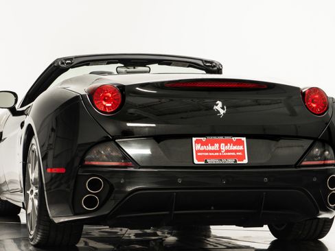 Used 2012 Ferrari California image 7