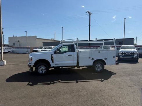 New 2026 Ford F250 XL w/ XL Chrome Package AWD/4WD image 4