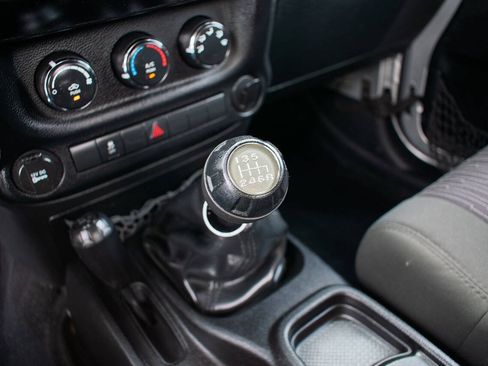 Used 2012 Jeep Wrangler Sport AWD/4WD image 20