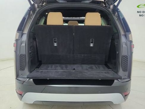 Used 2024 Land Rover Discovery Metropolitan Edition AWD/4WD image 20