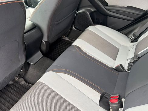 Used 2019 Subaru Crosstrek 2.0i Premium image 4