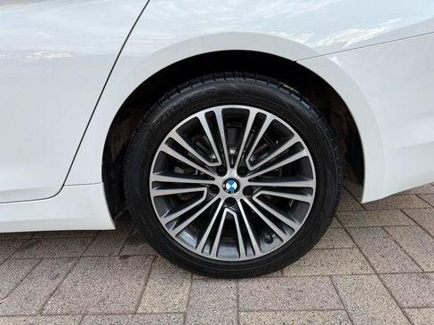 Used 2020 BMW 530i w/ Convenience Package RWD image 25