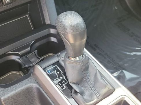 Used 2022 Toyota Tacoma SR5 w/ Technology Package RWD image 28