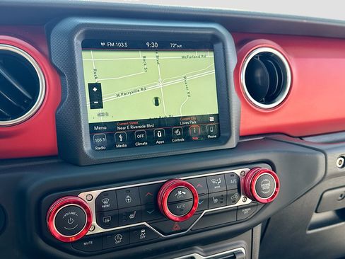 Used 2019 Jeep Wrangler Unlimited Rubicon AWD/4WD image 10