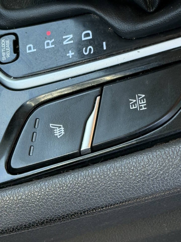 Used 2018 Hyundai Ioniq Plug-In Hybrid FWD image 12