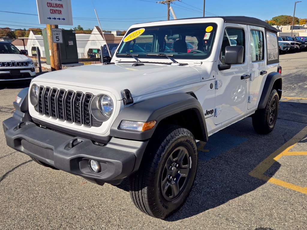 Used 2025 Jeep Wrangler Unlimited Sport AWD/4WD image 4