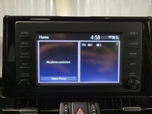 Used 2019 Toyota RAV4 XLE Premium image 19
