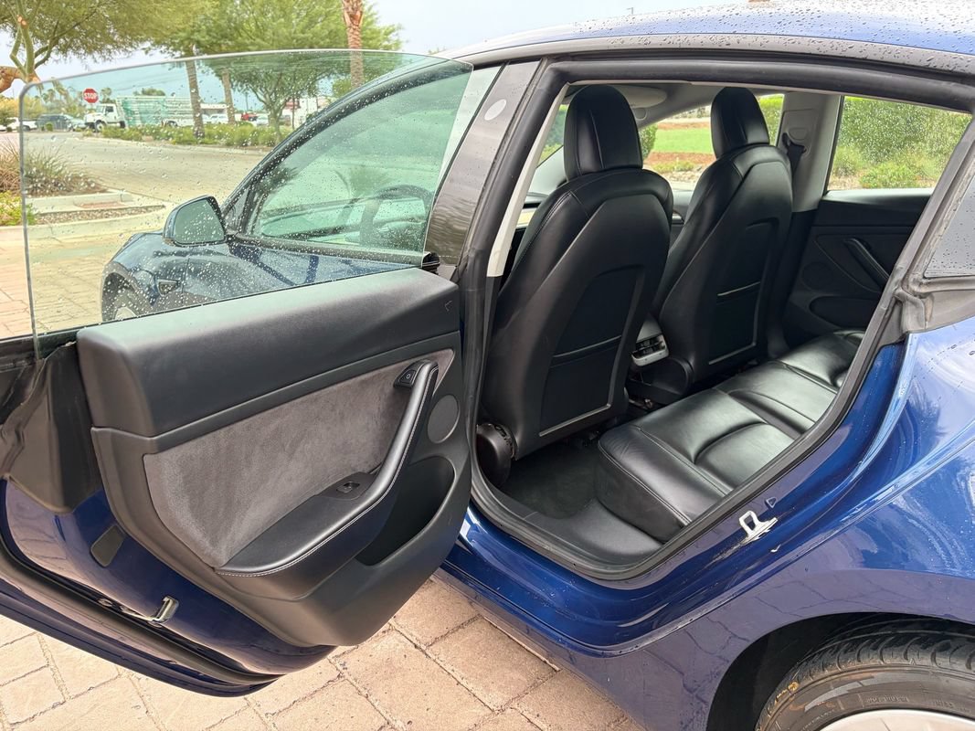 Used 2022 Tesla Model 3 Standard Range RWD image 10