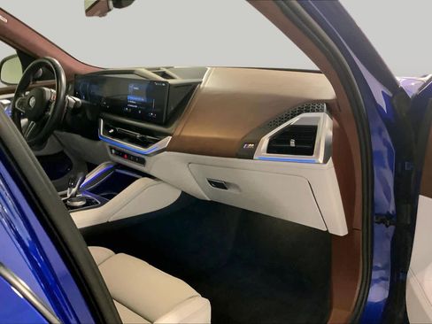 Certified 2023 BMW XM AWD/4WD image 18