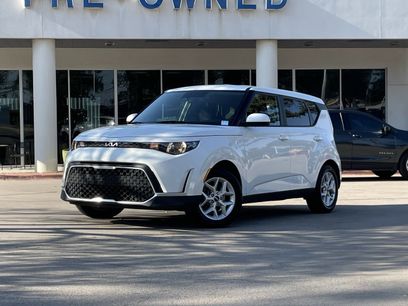 Used 2023 Kia Soul LX w/ LX Technology Package