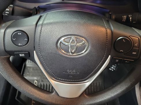 Used 2019 Toyota Corolla LE image 22