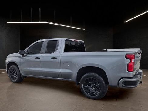 Used 2020 Chevrolet Silverado 1500 Custom w/ Custom Value Package RWD image 5