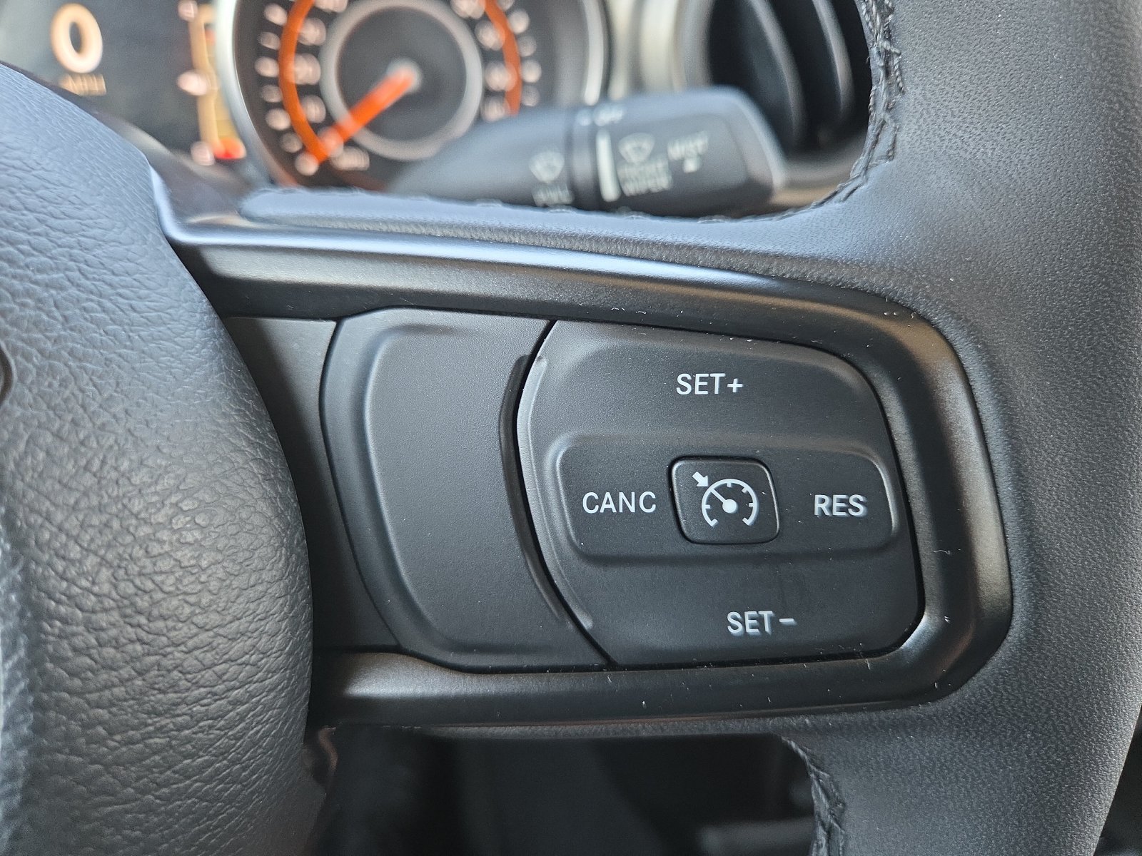 Used 2023 Jeep Gladiator Sport AWD/4WD image 17