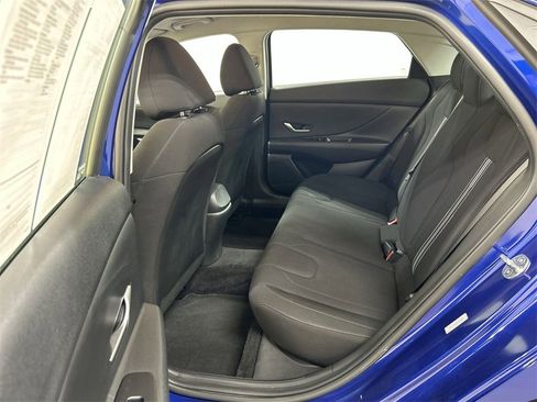 Used 2023 Hyundai Elantra SEL image 21