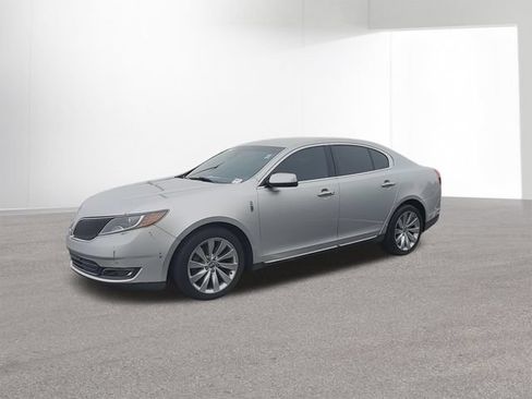 Used 2015 Lincoln MKS FWD image 4
